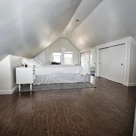 Comfy 3Rd Floor Studio Near Nyc
